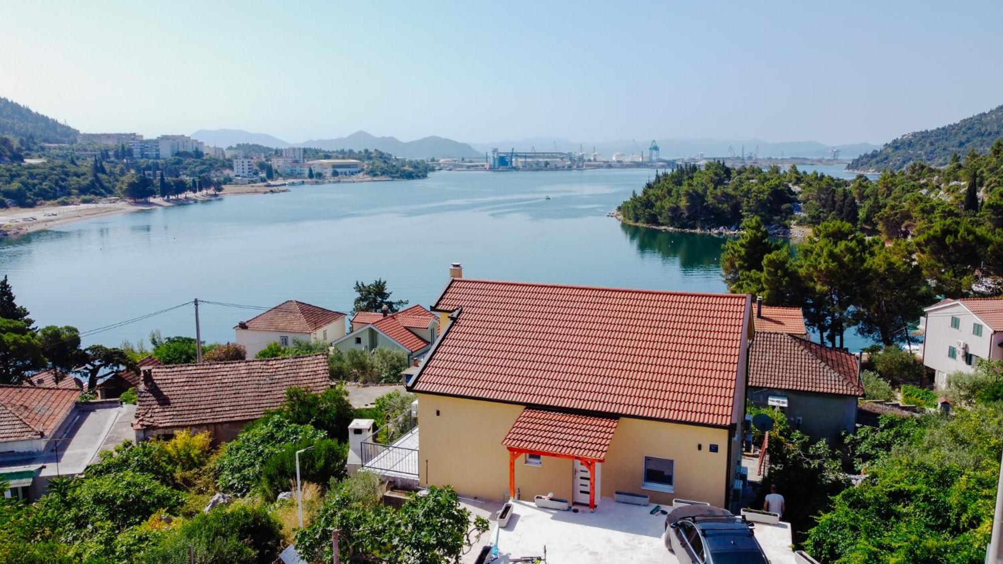 Apartmani Portina Bacina エクステリア 写真